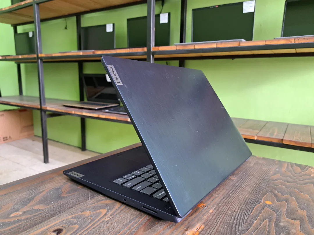 IDEAPAD SLIM 3 foto 4