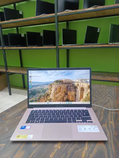 ASUS A456 / A455