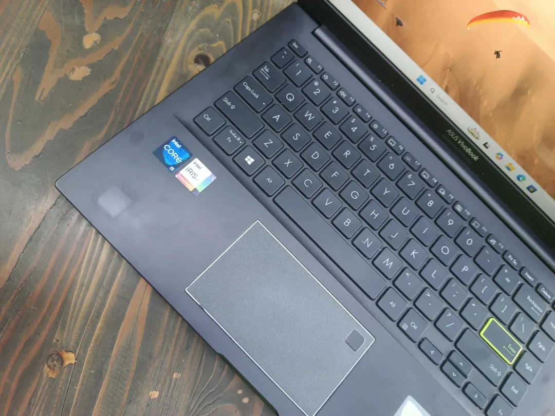 Asus Vivobook K413E foto 2