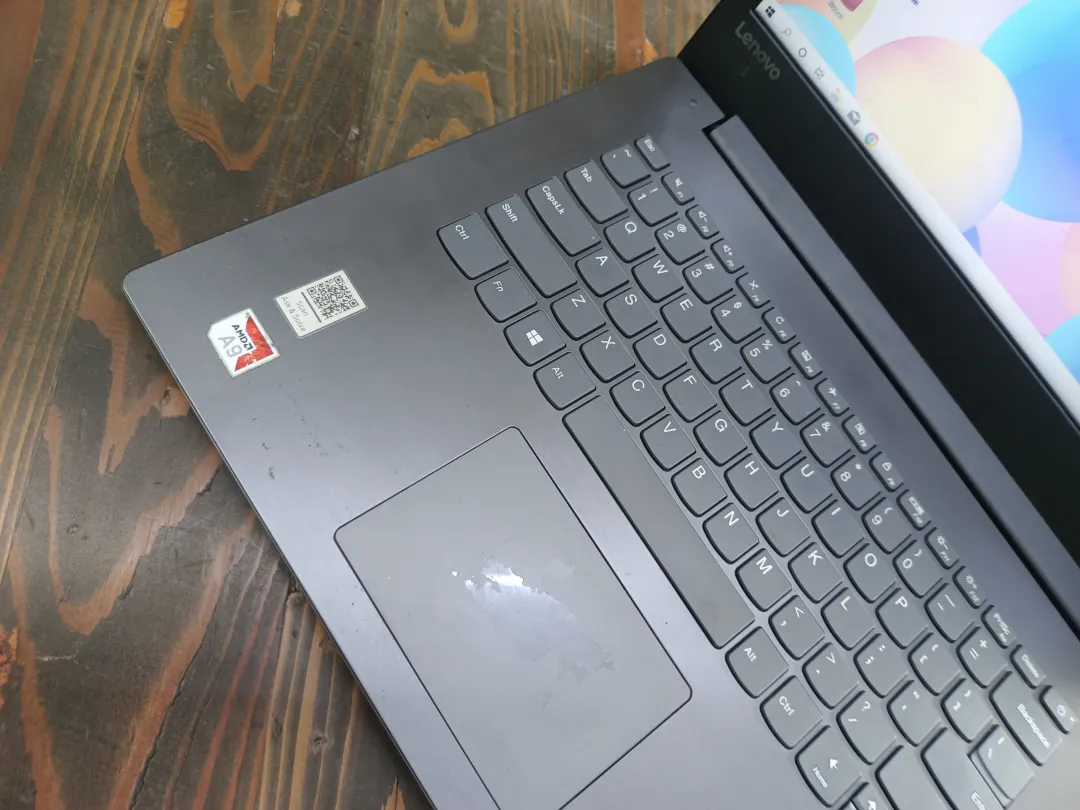 Lenovo Ideapad 330 foto 2