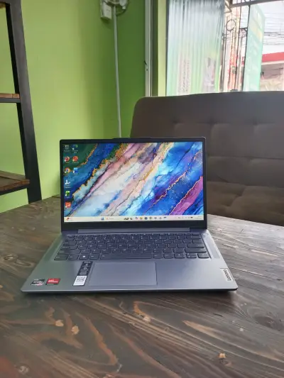 Laptop Lenovo Ideapad Slim 3 Ryzen 3-7320U 8GB DDR5 SSD 512GB second di Jogja